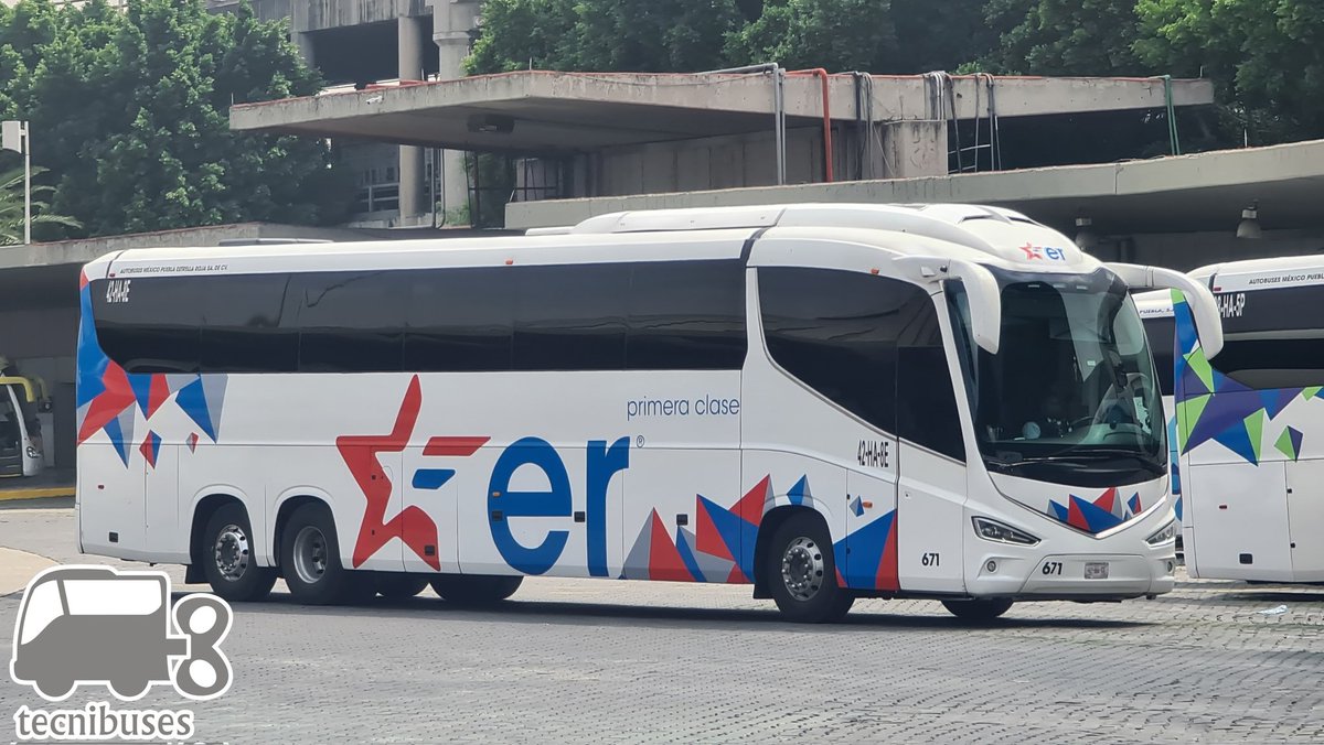 Tecnibuses_1's tweet image. El Irizar i8 6x2 de @estrellarojapue se emplea para servicio de Primera Clase entre la Cuidad de México y sus terminales en Puebla.
#tecnibuses