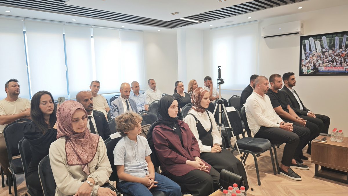 ozsagliksen's tweet photo. ADLİ TIP KURUMU BAŞKANLIĞINDA TOPLU İŞ SÖZLEŞMESİ İMZALANDI

T.C. Adli Tıp Kurumu Başkanlığı’nda, 2025-2026 yıllarını kapsayan Toplu İş Sözleşmesi imzalandı.

İmza töreni, İstanbul 2 No’lu Şube Başkanlığımızda, merhum Genel Sekreter Yardımcımız Yahya Bilgin’in adının verildiği konferans salonunda gerçekleştirildi.

⬇️
https://t.co/Bq4rYC0OGO