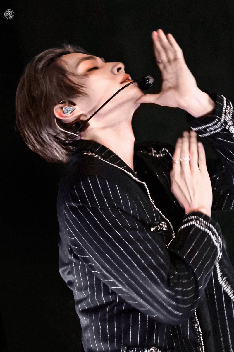 Jsababy's tweet image. 250817 NO Way OUT  IN NANJING

🪽

#XIAOJUN #肖俊 #샤오쥔 #XIAOJUN_NOWayOUT