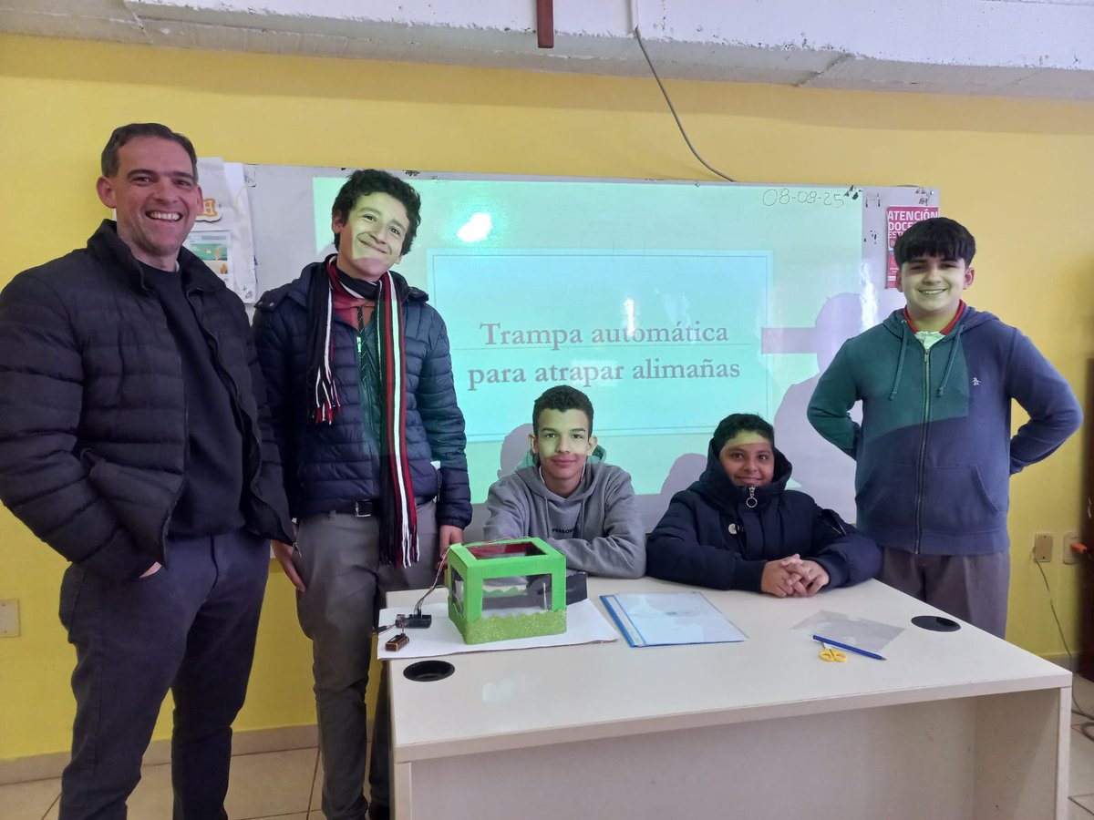 noticiasdel6's tweet photo. Innovación y aprendizaje: estudiantes del Ises desarrollan proyecto de robótica en el aula 
#Educacion #Posadas #C6Digital
https://t.co/wWH7p8xs7O https://t.co/IsZMmPggiF