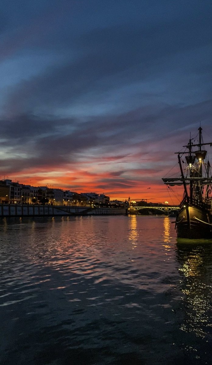 magiconervion1's tweet photo. Sevilla pintando atardeceres 🌅 🫶 @Ayto_Sevilla https://t.co/q0yhISMcHA