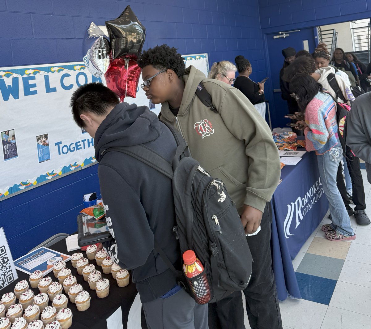 RoanokeChowanCC's tweet image. 🎉 Huge thanks to everyone who joined TRIO SSS and Student Life for R-CCC’s Welcome Back Celebration on Aug 18! Snacks, smiles and free ice cream from Murfreesboro Creamery made it a sweet start to the semester 🍦💙 
#WelcomeBackRCCC #TRIOSupport #StudentLife