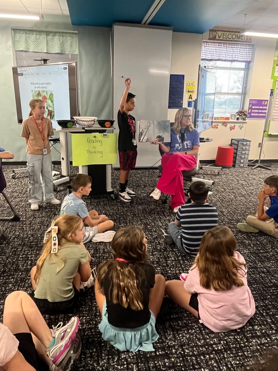 LCISDwest's tweet photo. Fourth grade students in RLA were making a "Reading Salad"  to help students understand and engage with reading comprehension by visualizing the interaction between text and thinking. Reading is not just decoding words, but also making predictions and connections. https://t.co/t3VQyvV0tz