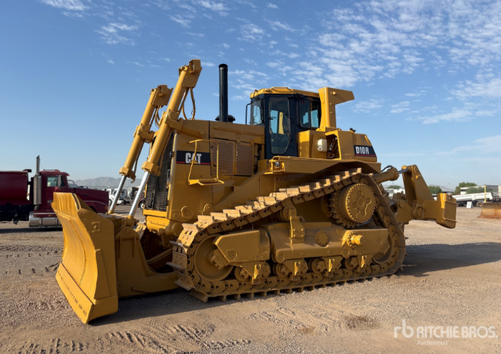 VeriTread's tweet photo. Caterpillar D10R #HeavyHaul from Phoenix, AZ to Young, AZ. 144,190 lbs.  See more and bid at https://t.co/eEqk97xPz5 https://t.co/T8ypG7Bz5y