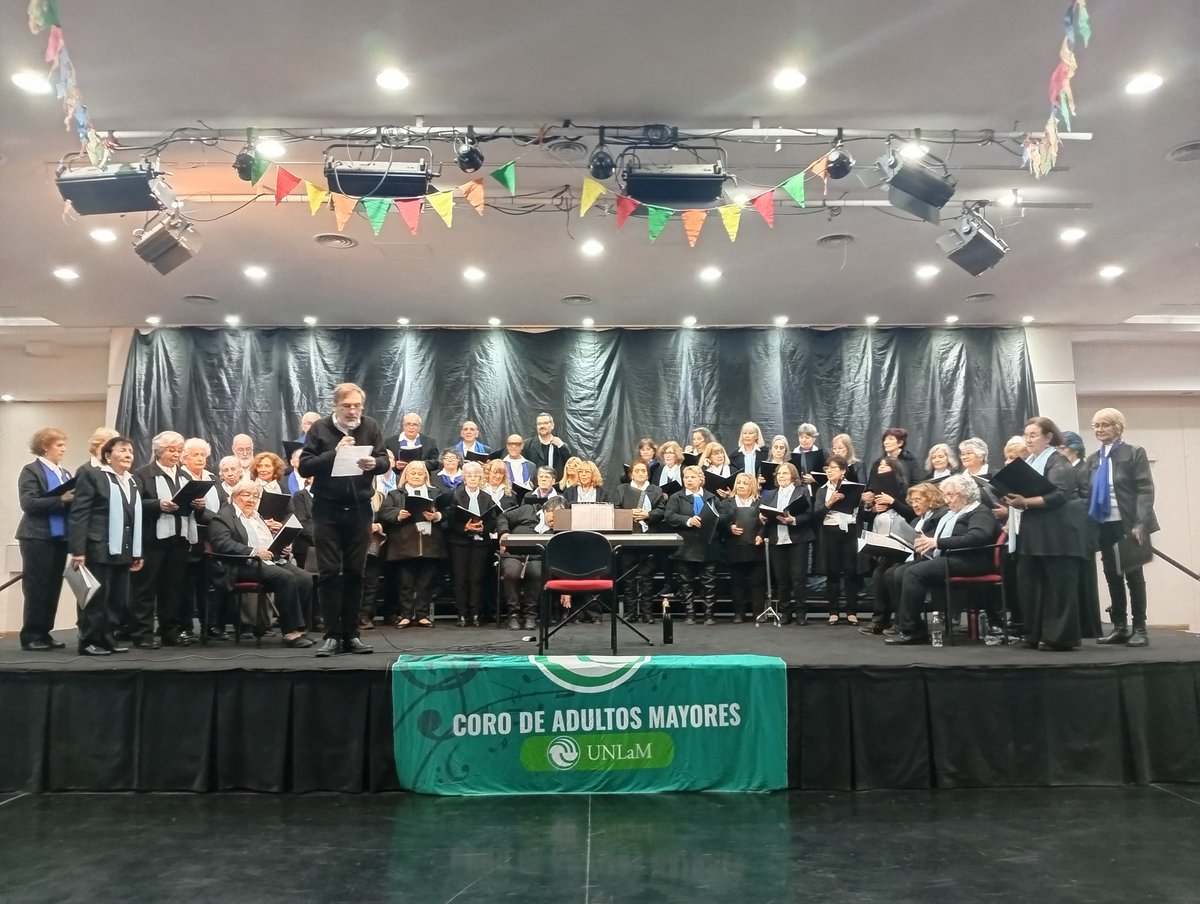 ConciertosUnlam's tweet photo. COROS EN LA UNLAM
#ENCUENTROSCORALES 
#coros
@UnlamOficial 
#SanJusto 
#LaMatanza https://t.co/TKrqODWxNS
