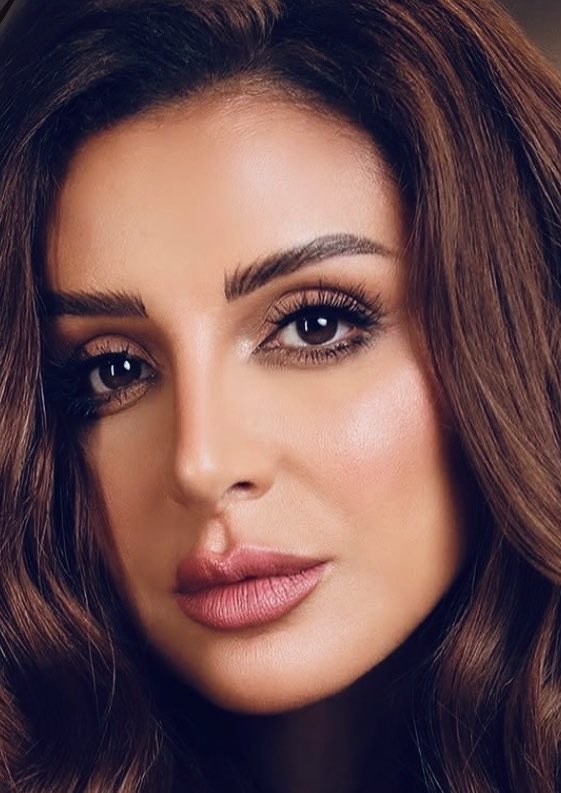 حبيبتي الغالية أنغام الصوت الذي رافق أجمل سنوات عمري الصوت الذي صاحب ألمي و أسعدني لكِ في ذاكرتي مجموعة صور لا تحصى منذ تلك السنة و كأنني كبرت معكِ أتذكر أغنياتك فأتذكر بيتي و عائلتي و صباي يمر شريط من الذكريات لا ينتهي ربي يتمم شفاكِ و يخرجك من الشدة و الألم إلى اليسر و الشفاء و