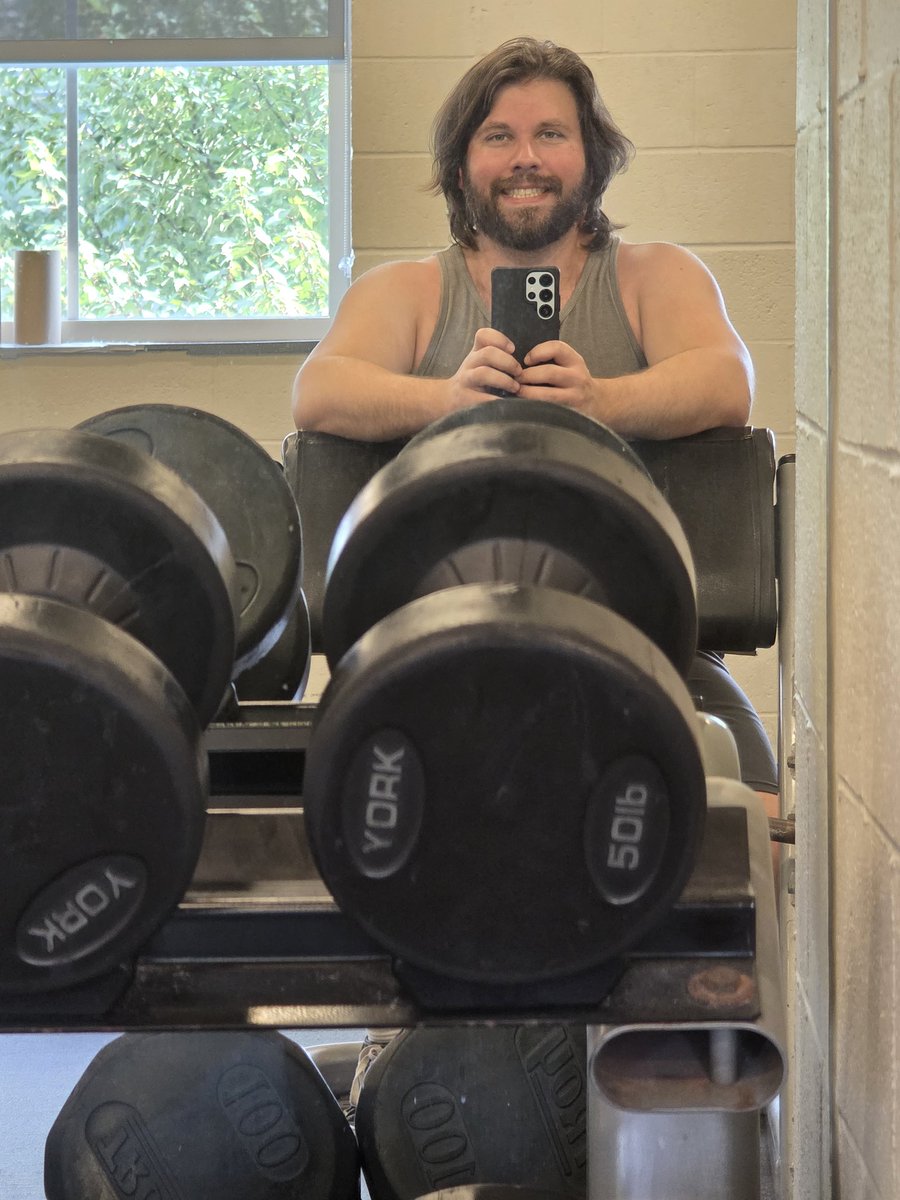 Chuck T. Moore tweet media