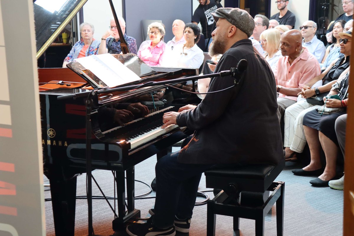 JAZZ.FM91 (@jazzfm91) on Twitter photo OSCAR PETERSON DAY 2025
Special thanks to <a href="/robibotos/">ROBI BOTOS</a> #MikeDownes & @lornelofsky for joining us in honour of #OscarPeterson's Centennial Live to Air.
Thanks to @yamahacanmusic for supporting this year's #OscarPeterson Day.
📸Phil Weber
📺Replay: youtu.be/CJhikhFBBss?fe… OSCAR PETERSON DAY 2025
Special thanks to <a href="/robibotos/">ROBI BOTOS</a> #MikeDownes & @lornelofsky for joining us in honour of #OscarPeterson's Centennial Live to Air.
Thanks to @yamahacanmusic for supporting this year's #OscarPeterson Day.
📸Phil Weber
📺Replay: youtu.be/CJhikhFBBss?fe…