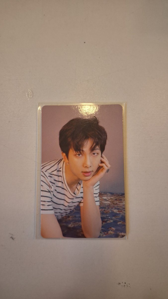 VENDO / VENDA BTS ☆

vendo namjoon tear o
45 + frete (pelo superfrete)
tenho feedbacks
qualquer dúvida chama na dm!
