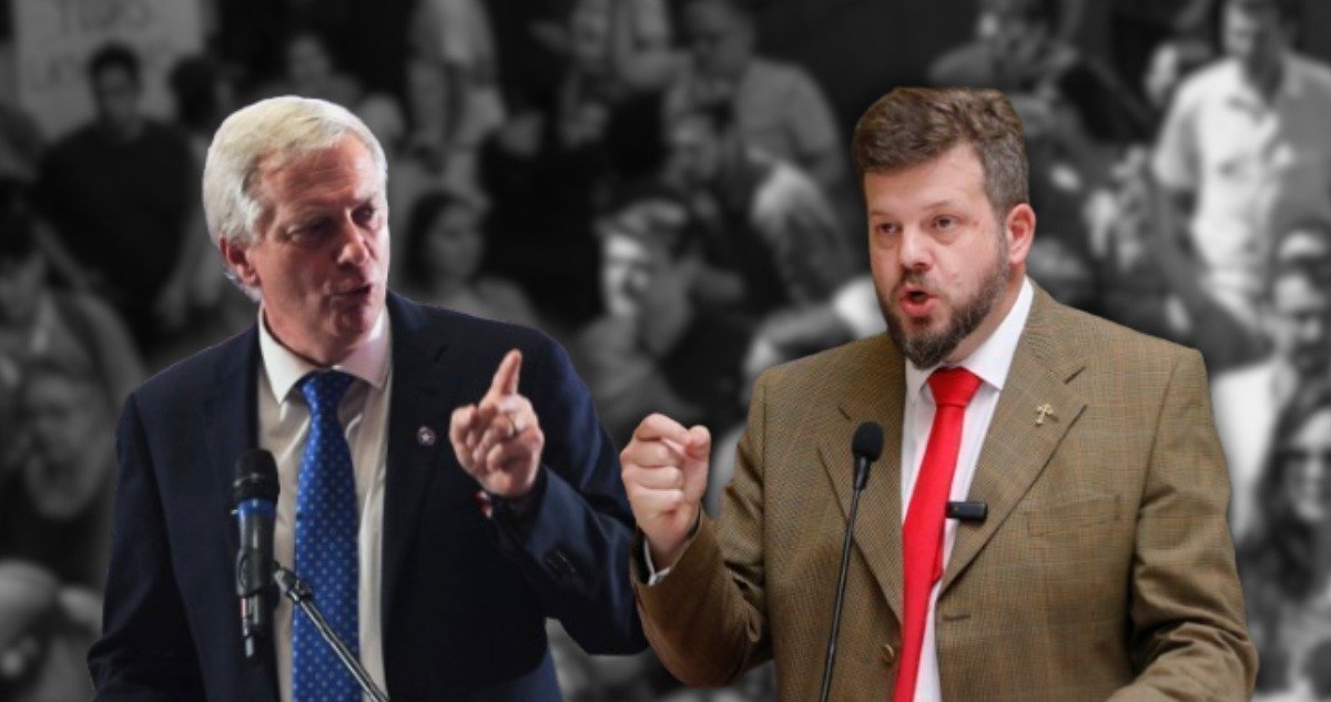 RobSanNews 🎗 (@vdinoticias) on Twitter photo #TENGASEPRESENTE: Transparento mi adhesión: No puedo votar por 2 candidatos
EN LO PRINCIPAL: Mi candidato es <a href="/joseantoniokast/">José Antonio Kast Rist 👍🇨🇱</a>, en 1a. y 2a. vuelta.
EN EL PRIMER OTROSI: Mi siguiente adhesión es <a href="/Jou_Kaiser/">Johannes Kaiser. Diputado por el distrito 10</a>, pero eso no será posible en esta elección.
EN EL SEGUNDO OTROSÍ: #TENGASEPRESENTE: Transparento mi adhesión: No puedo votar por 2 candidatos
EN LO PRINCIPAL: Mi candidato es <a href="/joseantoniokast/">José Antonio Kast Rist 👍🇨🇱</a>, en 1a. y 2a. vuelta.
EN EL PRIMER OTROSI: Mi siguiente adhesión es <a href="/Jou_Kaiser/">Johannes Kaiser. Diputado por el distrito 10</a>, pero eso no será posible en esta elección.
EN EL SEGUNDO OTROSÍ: