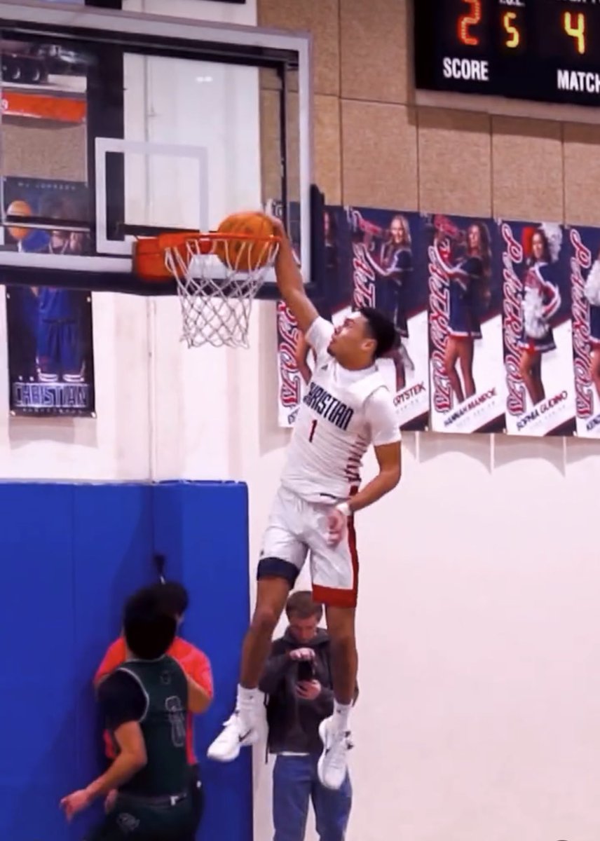 Coach Morones (@coachmoroneschs) on Twitter photo Recruit your hallways!! Our Varsity Basketball starter came out to play 🏈 with us this season. 6’3 and lengthy <a href="/RonnieScot19288/">Ronnie Scott</a> has been an instant impact for our team at WR/CB. College Coaches I would keep an eye on Ronnie this season 👀 <a href="/CHSpatsfootball/">Christian Patriots Football</a> Recruit your hallways!! Our Varsity Basketball starter came out to play 🏈 with us this season. 6’3 and lengthy <a href="/RonnieScot19288/">Ronnie Scott</a> has been an instant impact for our team at WR/CB. College Coaches I would keep an eye on Ronnie this season 👀 <a href="/CHSpatsfootball/">Christian Patriots Football</a>