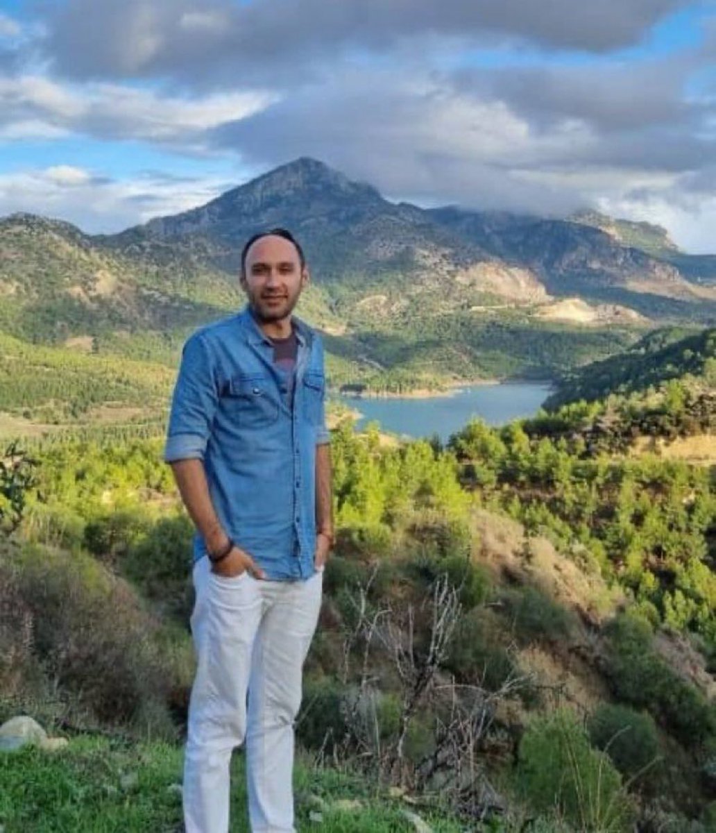 این جوان برومند، #امیرحسین_موسوی برای آزادی کشورش ایران در بند است.
صدایش باشم.