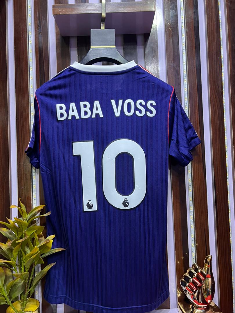 Arsenal blue Icon kit available 

Jersey.....18,000

Customization....3,000

Medium to 2XL sizes available 

DM to get yours now!!!