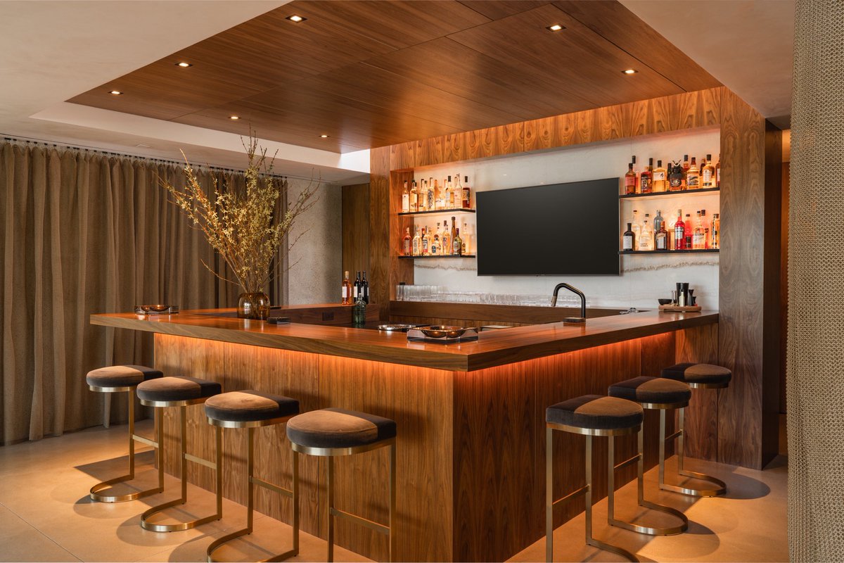 AdvancedWood's tweet image. One of our favorite private bars we built 🥃
