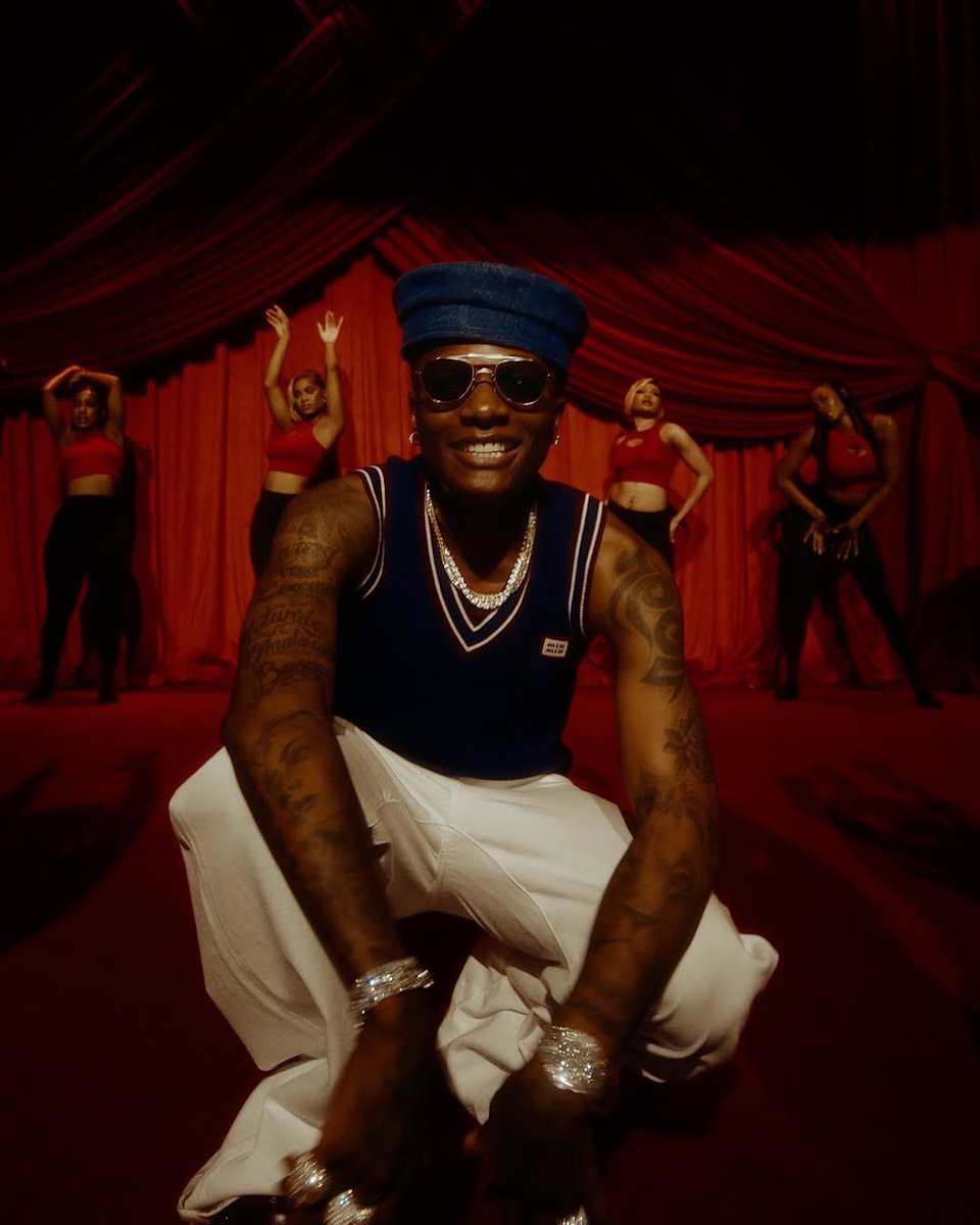 AlbumTalksHQ's tweet photo. Wizkid on the Billboard Hot 100 🇺🇸

#1 — One Dance (w/ Drake &amp; Kyla)
#9 — Essence (w/ Tems &amp; Justin Bieber)
#68 — Forever Be Mine (w/ Gunna) 🆕🚨
#76 — Call Me Everyday (w/ Chris Brown)
#76 — Brown Skin Girl (w/ Beyonce, SAINT JHN &amp; Blue Ivy Carter) https://t.co/KD4WlkOkUi