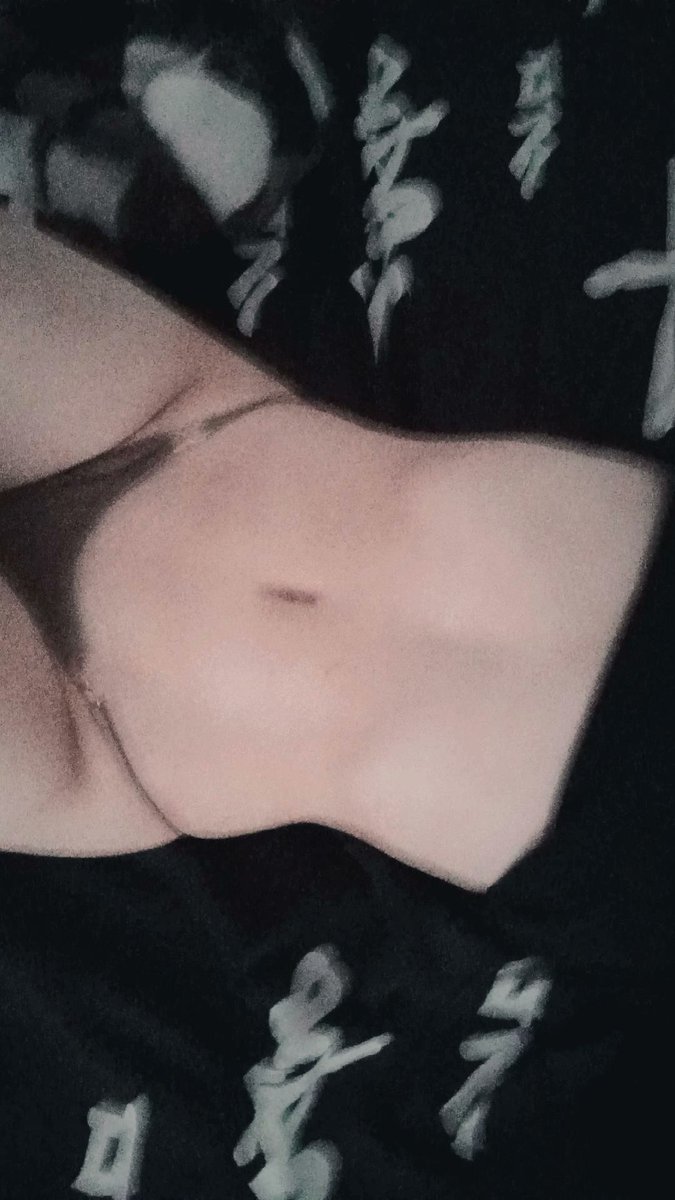 Sweet_limons's tweet photo. Imagínense que me tuve que quitar el piercing 😔 https://t.co/GNpR7TbdC1