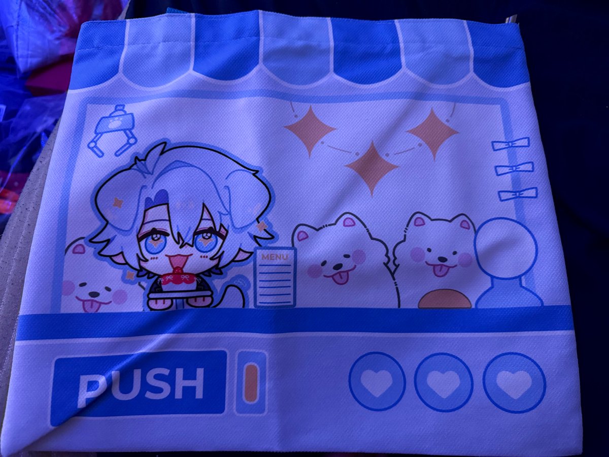 Received my tote bag from <a href="/shiyeVT/">Shiye♦️诗夜</a> today! Now I have the perfect bag to use to go shopping at AnimeNYC 🥰