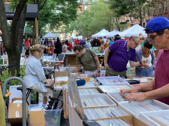 The London Terrace Street Fair returns, and <a href="/WSCFgrants/">West Side Community Fund</a> accepts grant applications as of Aug. 20: Just 2 of the featured events in this week's "This Week In &amp; Around Chelsea." chelseacommunitynews.com/2025/08/18/thi…
