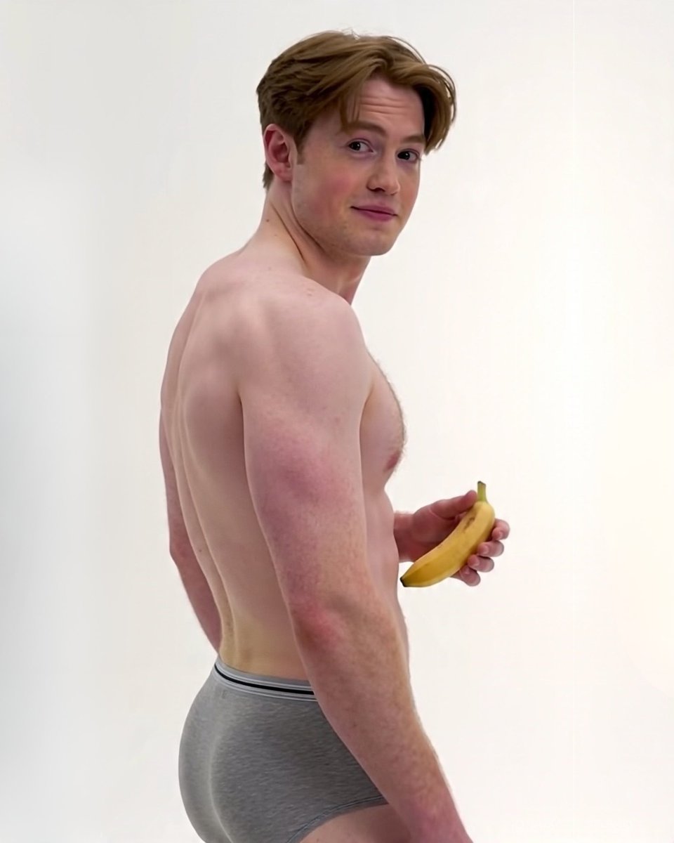 KIT CONNOR 🍌
c: @/torturedmark