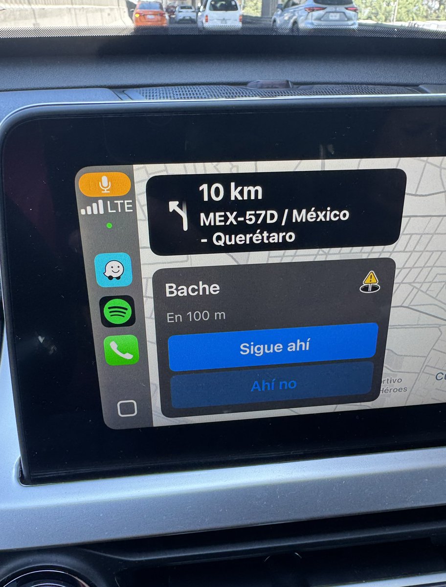 Sí, <a href="/waze/">waze</a>! Mientras <a href="/PartidoMorenaMx/">Morena</a> siga gobernando, ese chingado bache y todos los demás VAN A SEGUIR AHÍ!