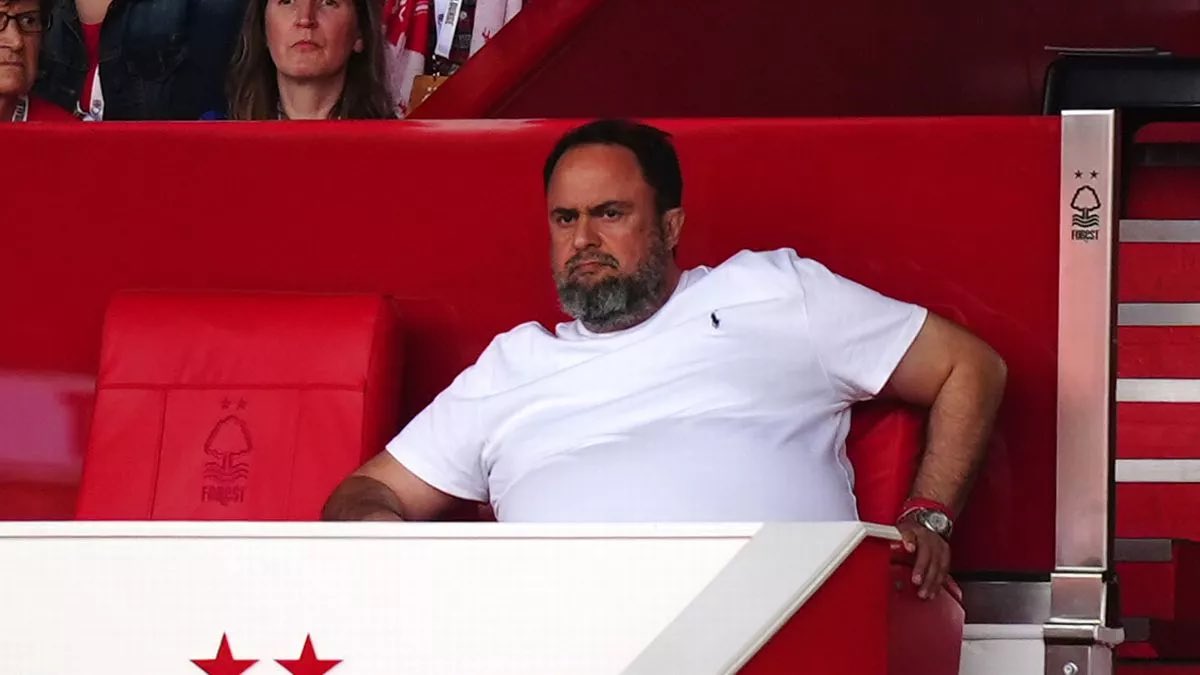 ArtCapes's tweet image. Evangelos is Magic,
He wears a magic hat,
He bought Nottingham Forest, to bring the good times back,
He’s fucking over Palace and Tottenham cos they’re shite…
….and now we’re back in Europe and we’re fucking dynamite #nffc