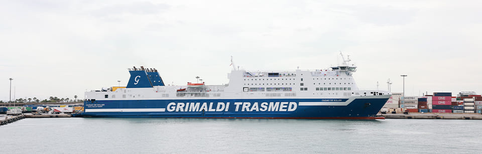 Problemas para el «Ciudad de Soller» de Trasmed que queda amarrado en València
ferrybalear.com/problemas-para…