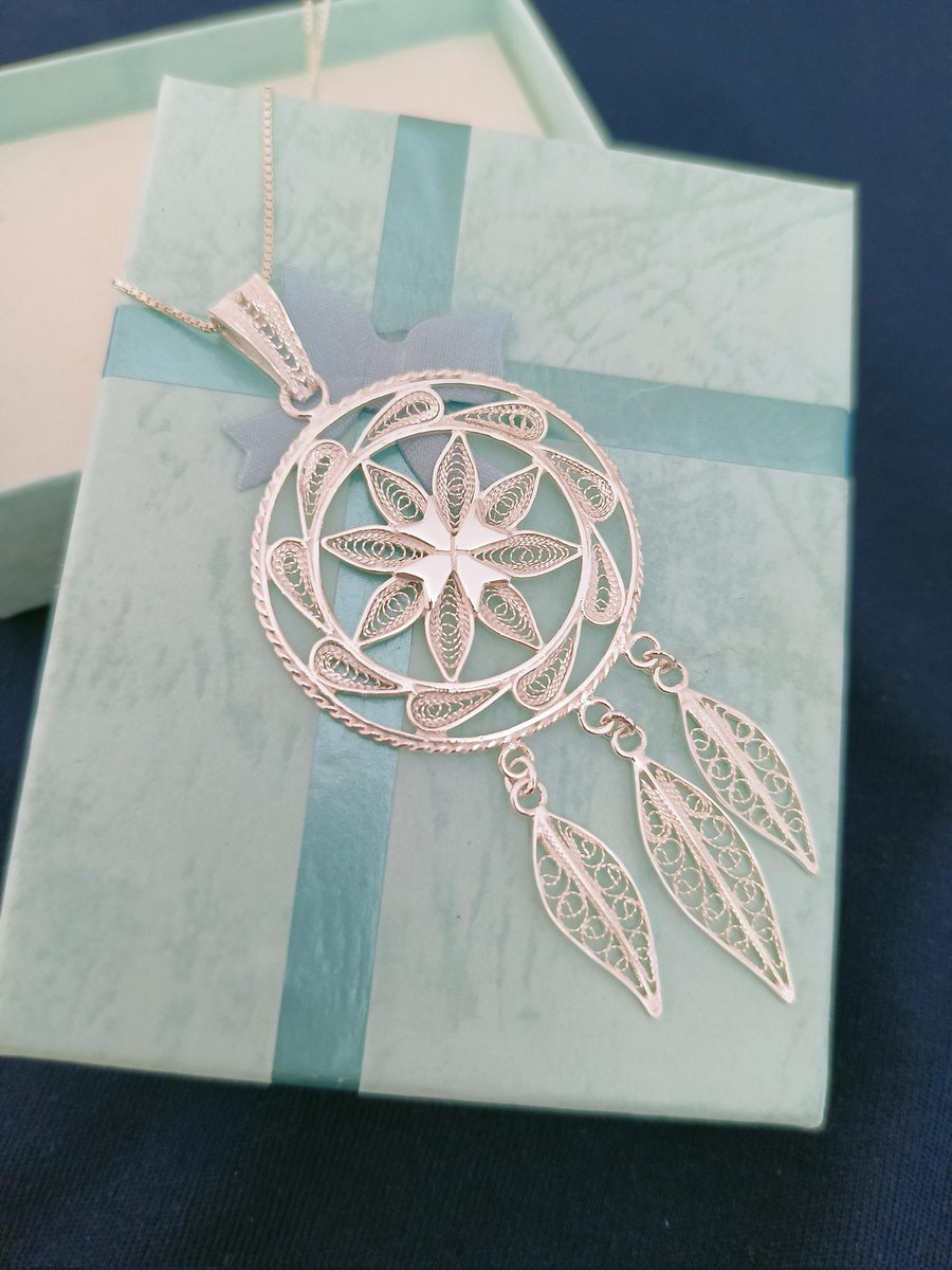 TrulyFiligree's tweet photo. #dreamcatcher pendant handmade in sterling silver filigree. Available from my #etsyshop 

https://t.co/HbTTZIO3mK https://t.co/xtenZOkGG3