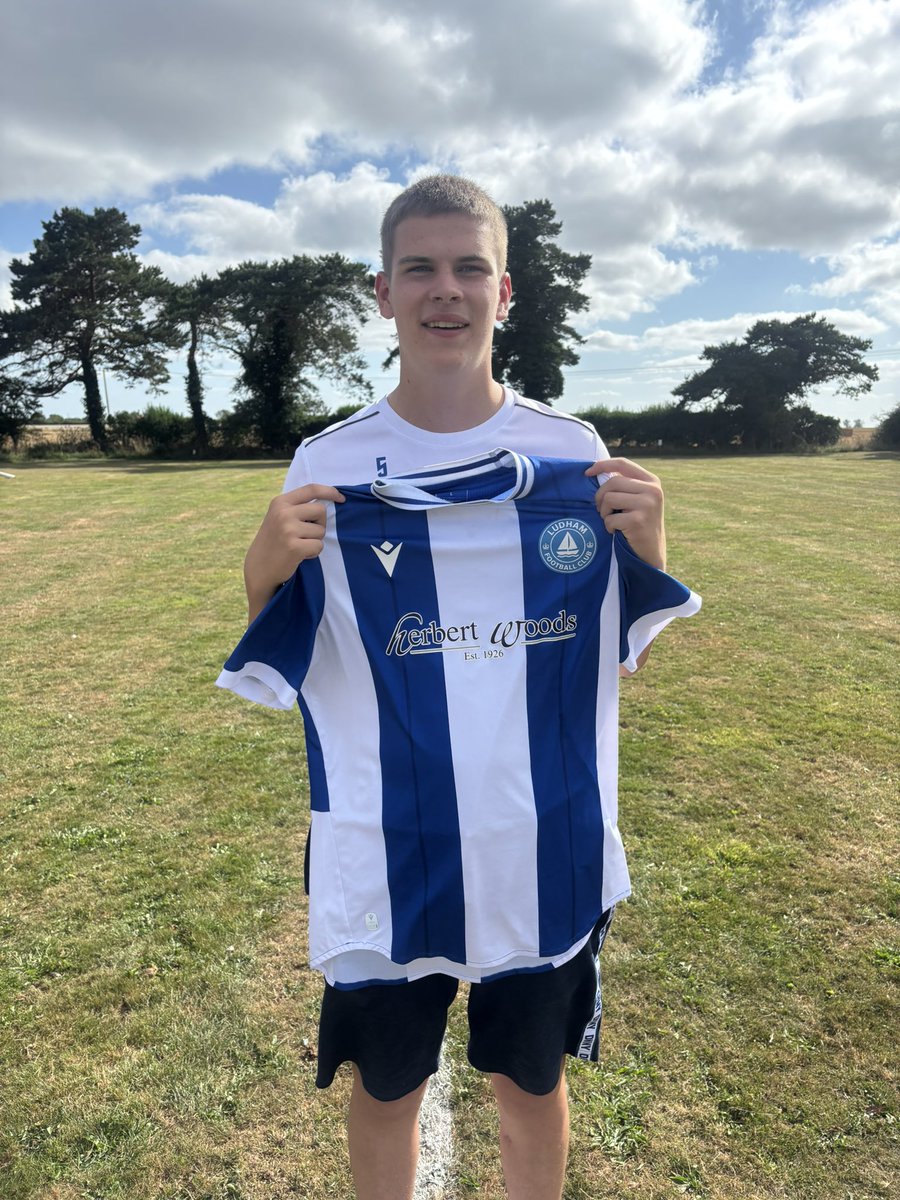 📝 NEW SIGNING!
We’re pleased to confirm that Vince Davis has joined Ludham FC!

Vince is another promising youngster joining our squad this season, making the transition into men’s football. We look forward to supporting his growth and to be part of his football journey.