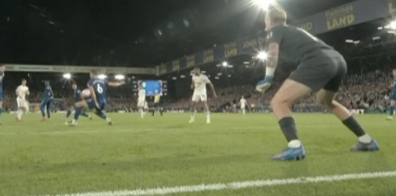 TouchlineX's tweet photo. 📸 - CHECK OVER, THE PENALTY STANDS! https://t.co/1ZWFrpxbZq