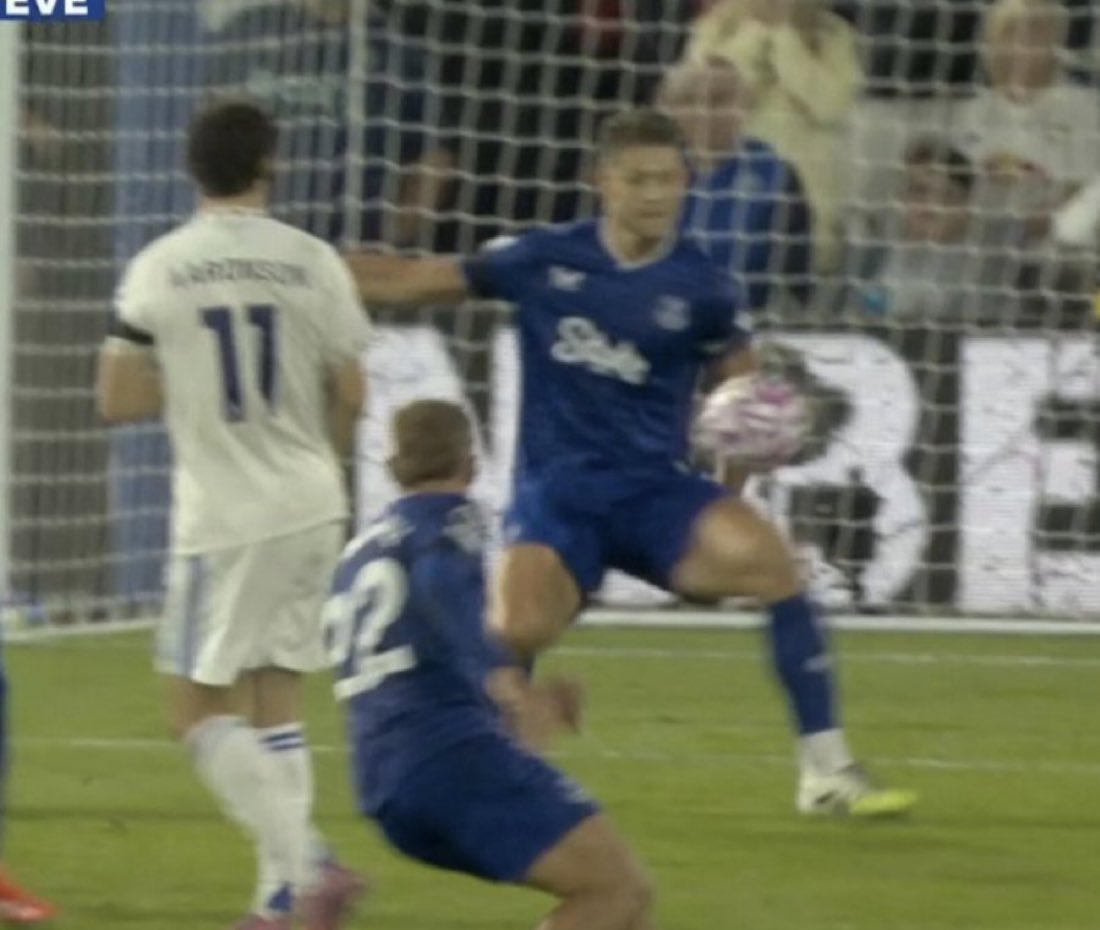 PurelyFootball ℗ tweet media