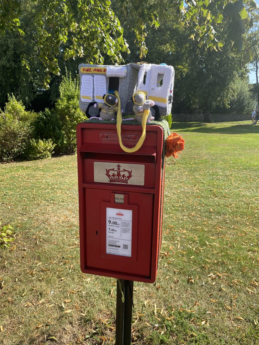 dizzy2910's tweet image. A weekend in #forres is always the best but this weekend’s visit I spied this! @RoyalMail #PostboxTopper