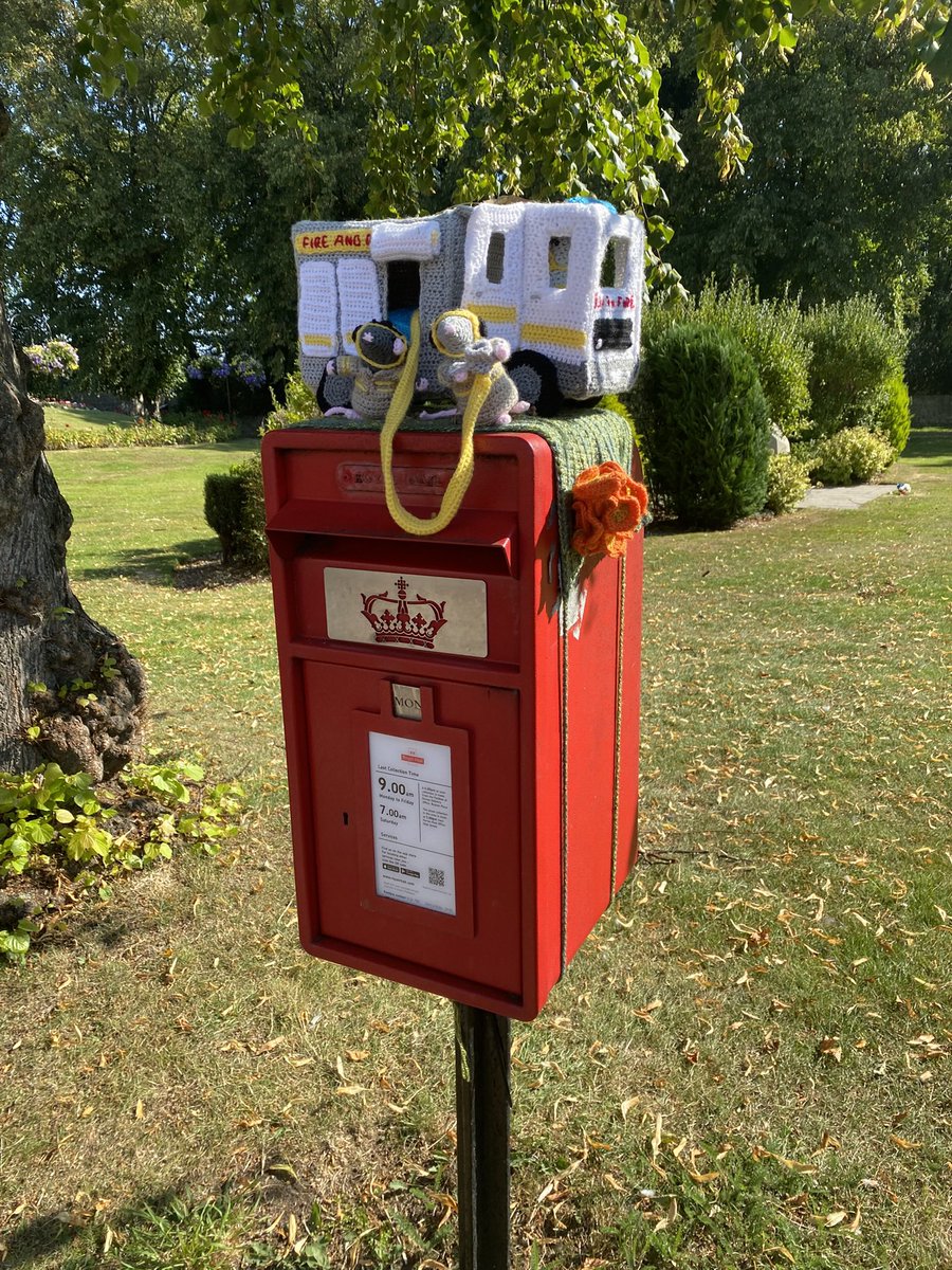 dizzy2910's tweet image. A weekend in #forres is always the best but this weekend’s visit I spied this! @RoyalMail #PostboxTopper