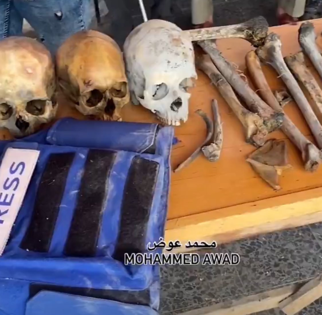 Marwa, Motaz ve Montaser Musallam.
Evlerinde öldürülen üç kardeş, 44 gün enkaz altında kalmış. Çıkarıldıklarında ise geriye sadece kemikleri kalmış..

Bu kardeşler bana kendi kardeşlerimi hatırlattı.. Onların yerinde biz de olabilirdik.. 😔

Rabbim kardeşlerimizi kurtarmak için