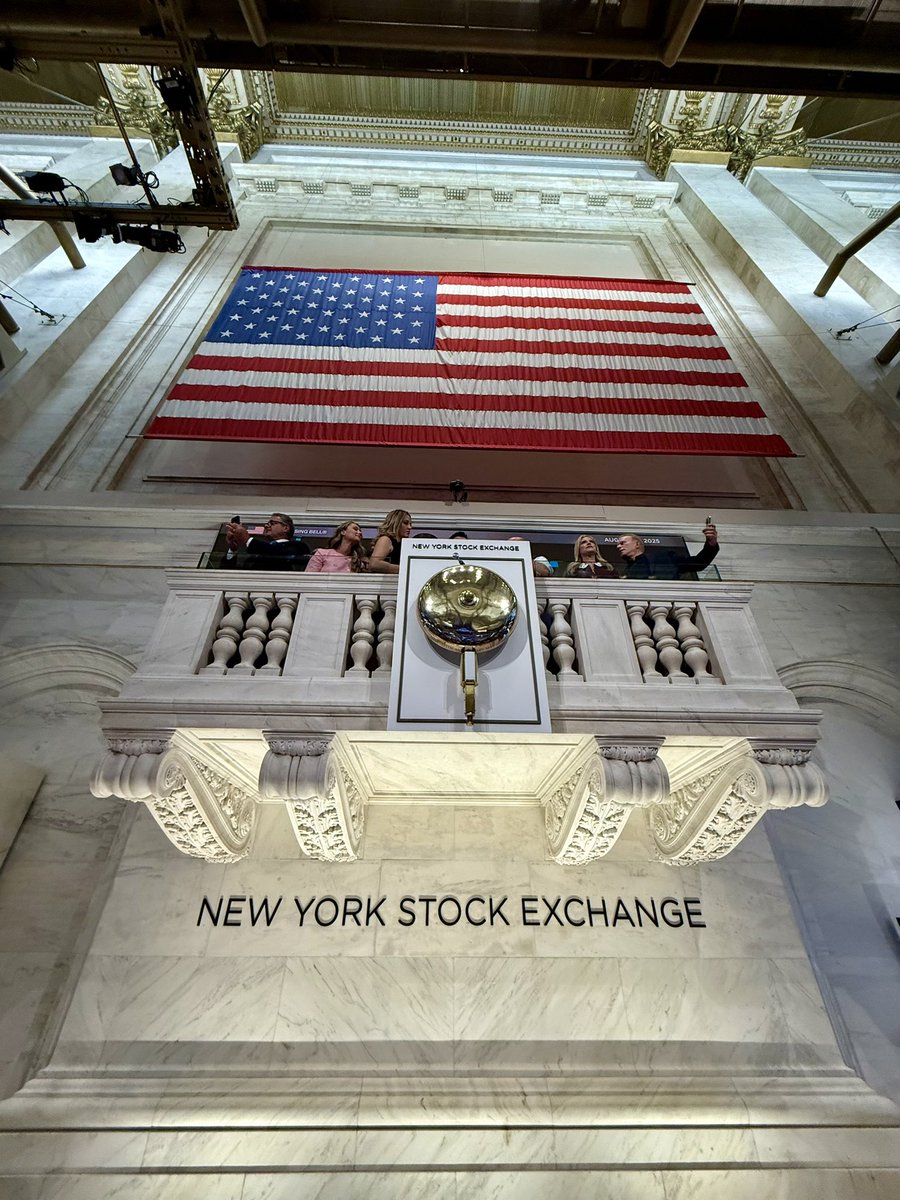 Caroline D. Pham (@carolinedpham) on Twitter photo Great to cheer on my friend <a href="/VinceMolinari/">Vincent Molinari</a> <a href="/FintechTvGlobal/">FINTECH.TV</a> ringing the <a href="/NYSE/">NYSE 🏛</a> closing bell to launch Taking Stock with <a href="/cheddar/">Cheddar</a> <a href="/money2020/">Money20/20</a> 👏 Great to cheer on my friend <a href="/VinceMolinari/">Vincent Molinari</a> <a href="/FintechTvGlobal/">FINTECH.TV</a> ringing the <a href="/NYSE/">NYSE 🏛</a> closing bell to launch Taking Stock with <a href="/cheddar/">Cheddar</a> <a href="/money2020/">Money20/20</a> 👏