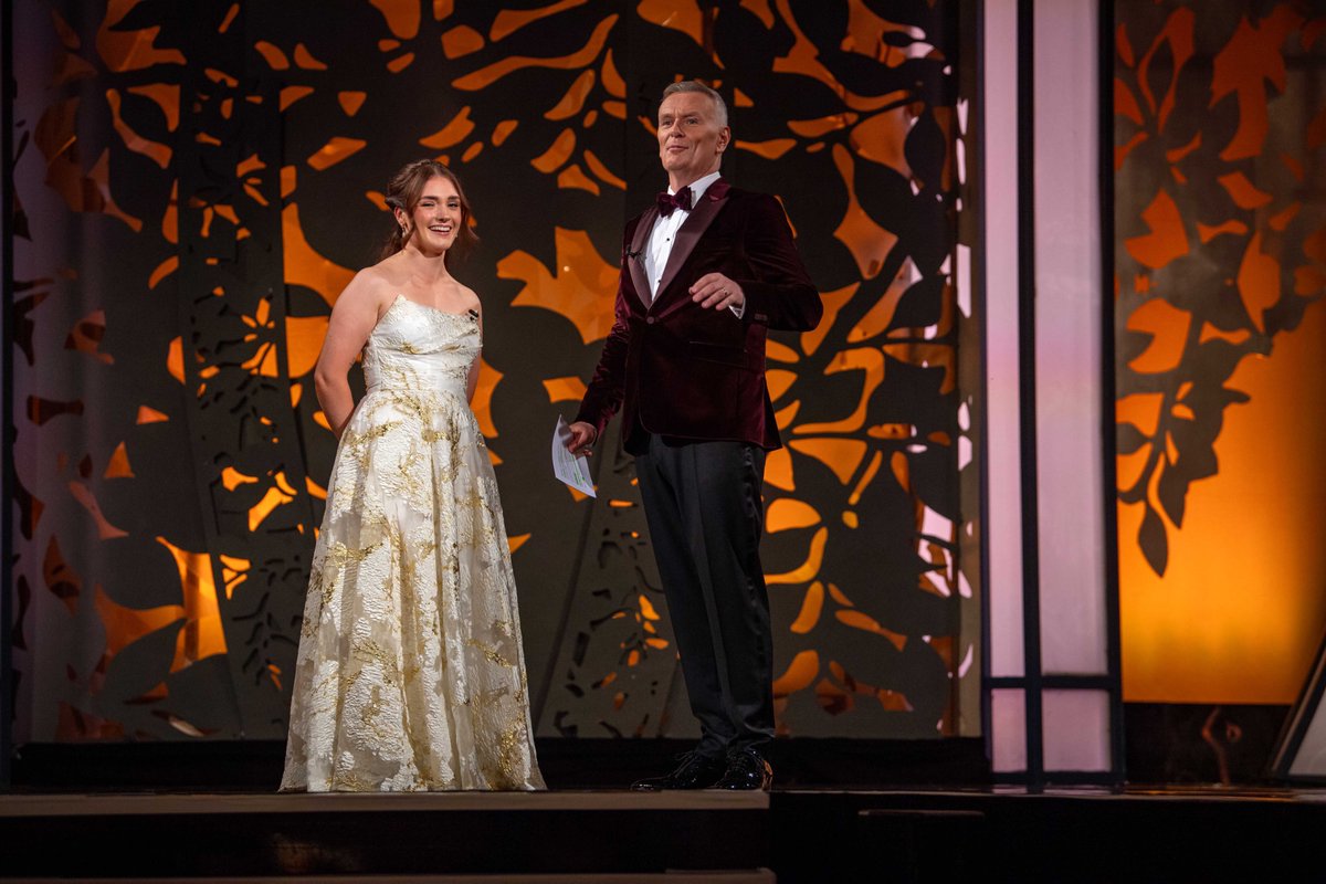 RoseofTralee_'s tweet photo. Say hello to Mayo Rose Clara Gardiner. From Kilfian, she’s a mum to little Noah, a Home Ec student in Sligo &amp; a wedding singer on the side. Up Mayo! #RoseofTralee #rte https://t.co/M022mF7eC3