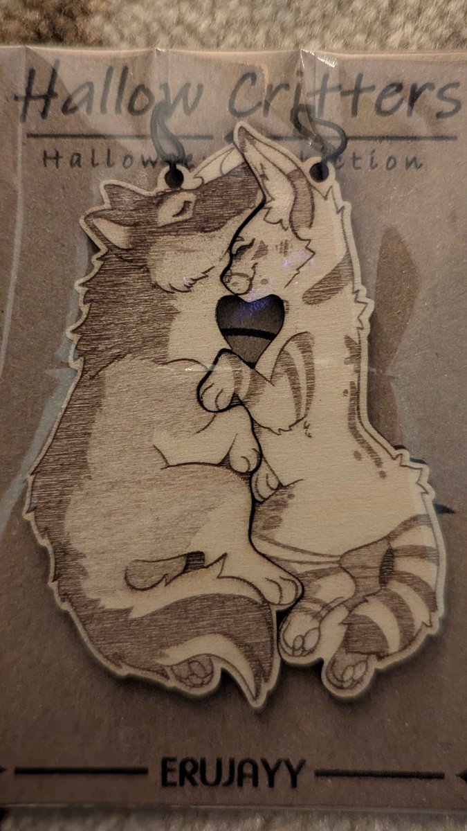 BonesBeGrowin's tweet photo. Just updating with some stuff I've had done over the last few months as I haven't put them anywhere yet and keep getting more lol. This was by @erujayy for myself and @SleepyServal, tysm, they live on my mic arm now💚💛 https://t.co/rDjEsa8s5e