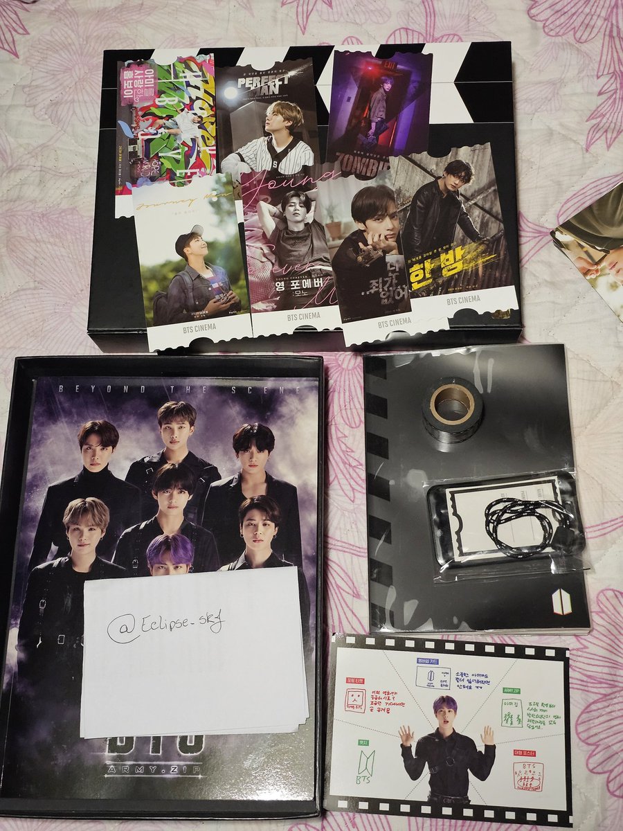 eclipse_skj's tweet photo. Vendo 6th membership R$300,00 + frete. Esta incompleto, acompanha itens da imagem
tenho feedbacks.

@BtstradeBR @tradingcardkpop @vendaetrocakpop @vendas_kpop https://t.co/OE78TemIy6