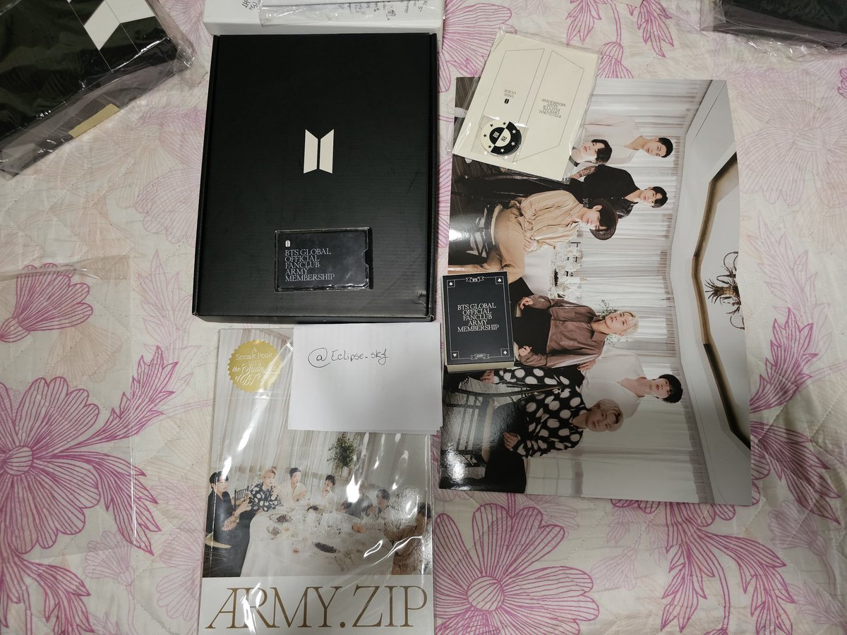 eclipse_skj's tweet photo. Vendo 9th membership completo 450,00+ frete
tenho feedbacks. 

@BtstradeBR @tradingcardkpop @vendaetrocakpop @vendas_kpop https://t.co/RsTqA9xDcF