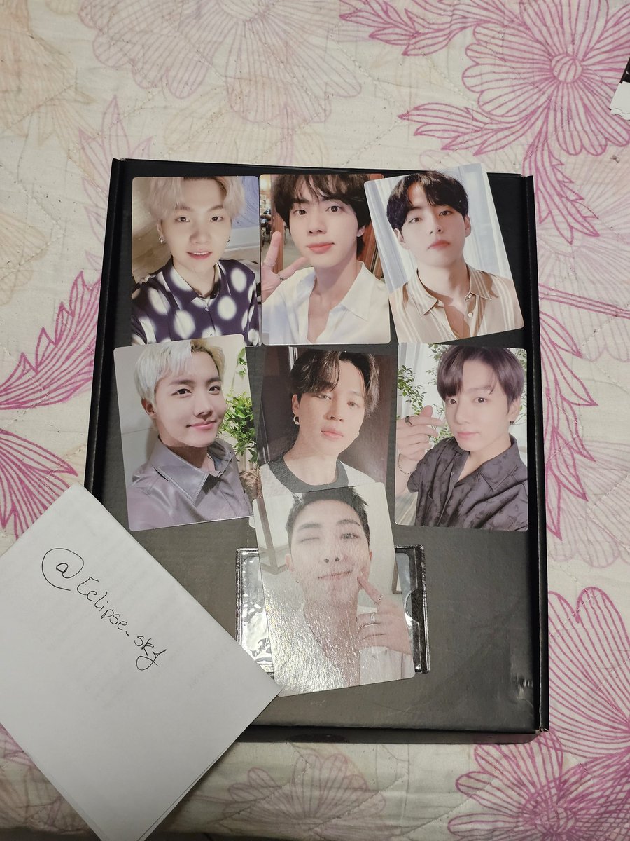 eclipse_skj's tweet photo. Vendo 9th membership completo 450,00+ frete
tenho feedbacks. 

@BtstradeBR @tradingcardkpop @vendaetrocakpop @vendas_kpop https://t.co/RsTqA9xDcF