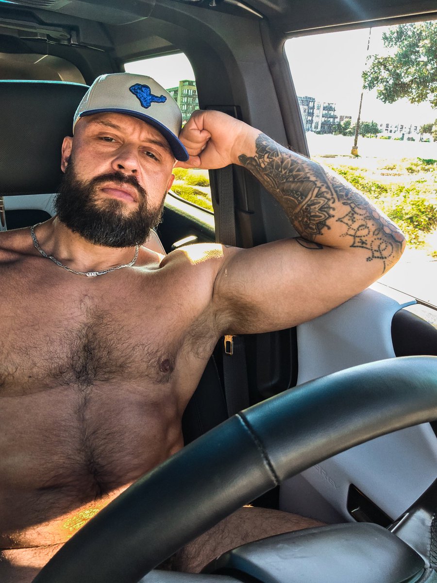 ewithdadummppy's tweet photo. Let's hit the gym 🔞 https://t.co/EifQJ3io5f