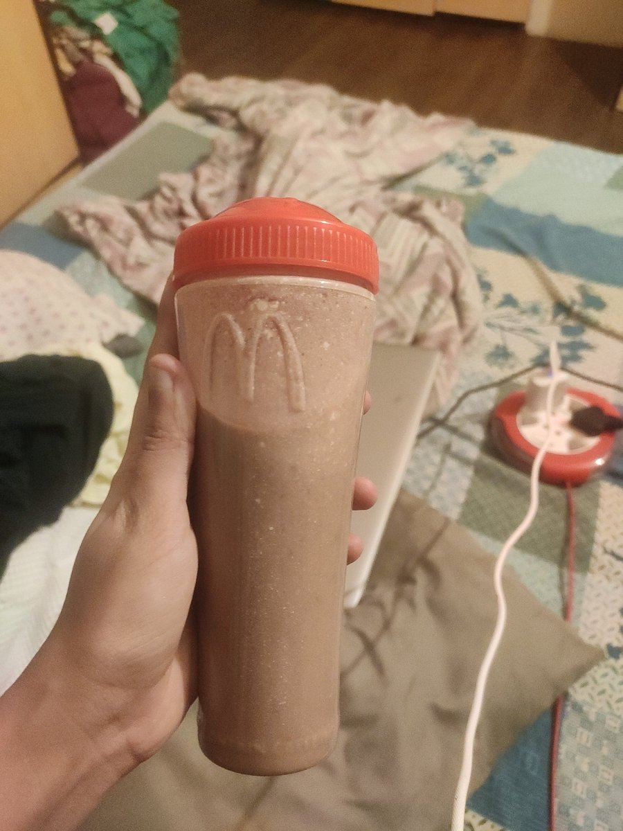 McDonald's ke bhes mein Fevicol ka dabba hai yeh, saala khulta hi nahi hai.