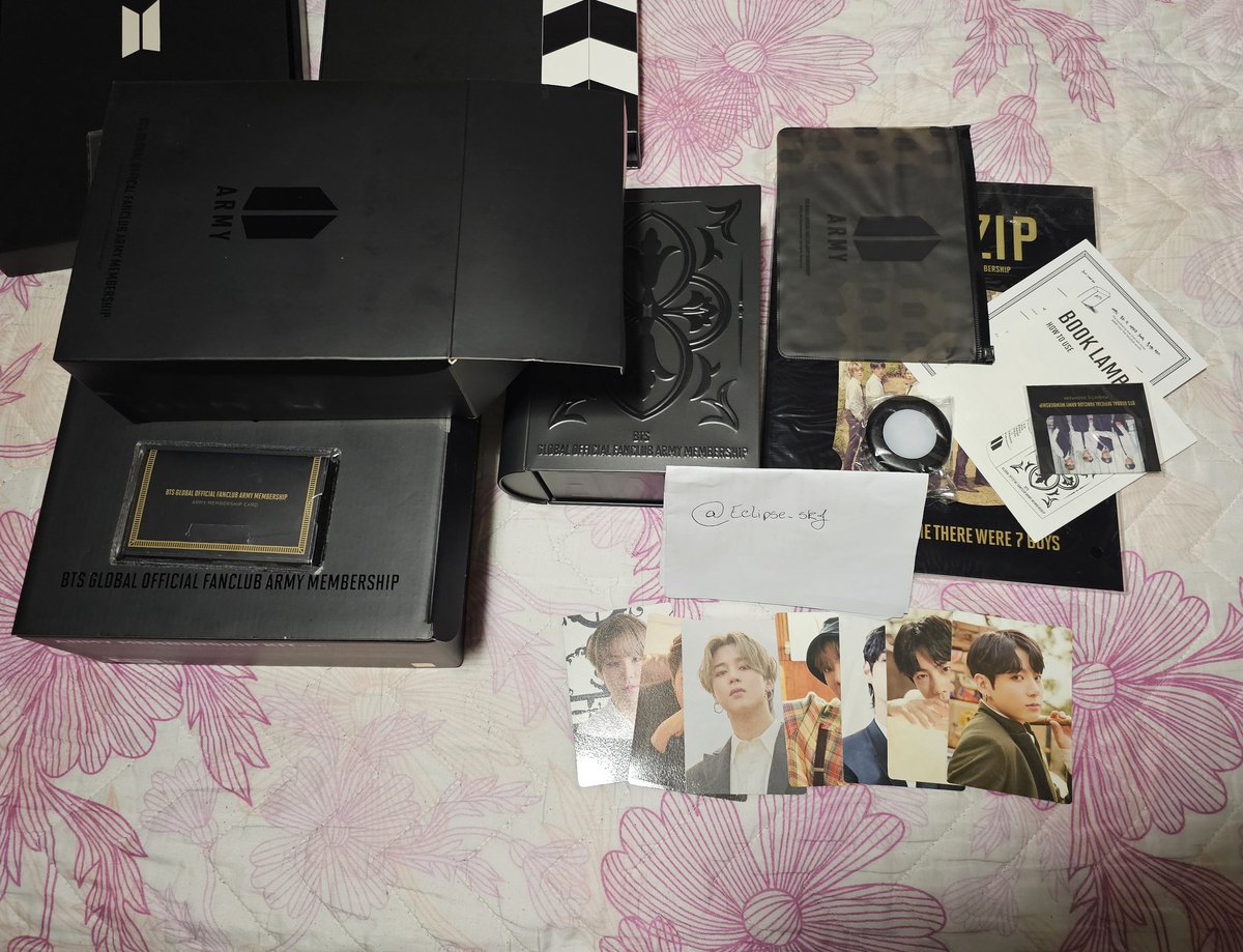 eclipse_skj's tweet photo. Vendo 7th membership completo 450,00+ frete
tenho feedbacks.

@BtstradeBR @tradingcardkpop @vendaetrocakpop @vendas_kpop https://t.co/JyvVr8aBiH