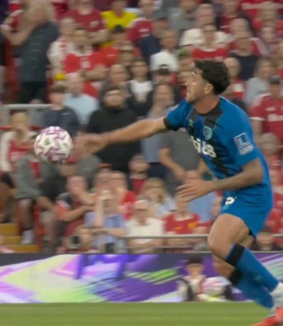 StokeyyG2's tweet image. Completely fine                       Obvious penalty!