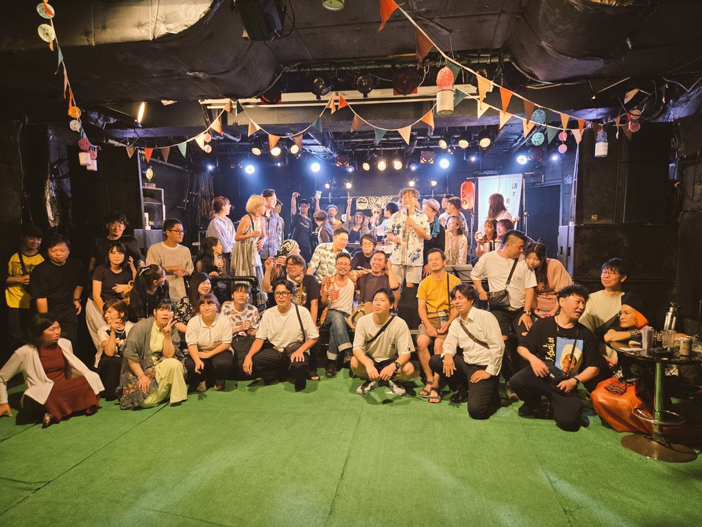遅くなりましたが一昨日は越谷EasyGoingsで[ゆるRock Fes2025]
共演の皆様、スタッフの皆様、観て頂きました皆様、そして主催のゆるめの皆様最高に楽しい1日を本当にありがとうございました！
ざまみメンバーは翌日ことごとく体調を崩してしまいましたので皆様も体調に気をつけて再会しましょう🍻