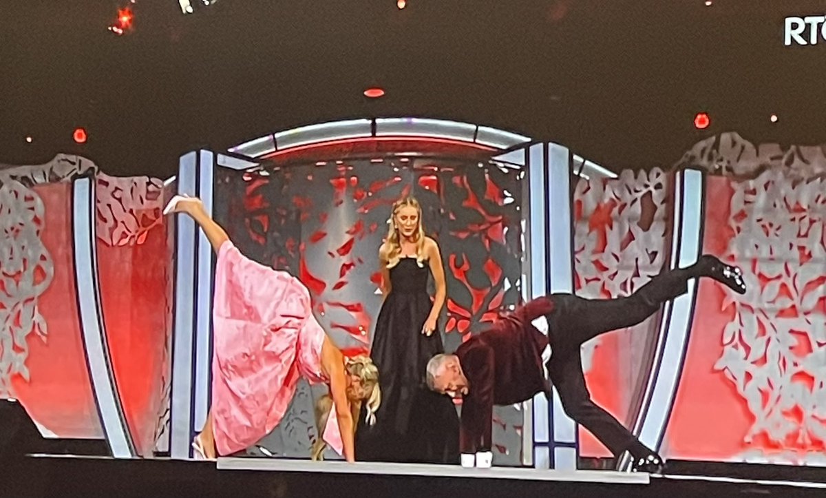 How couldn’t you like the #roseoftralee , got to love Irish tv !