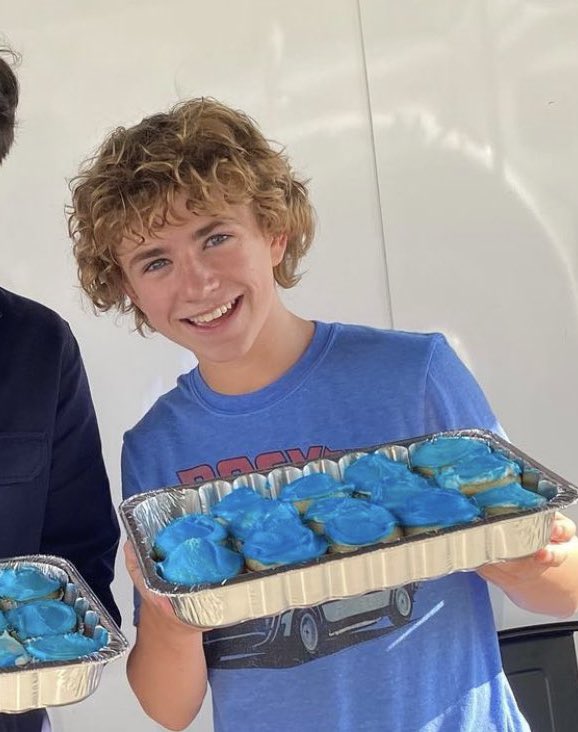 anyachase_'s tweet photo. Vindo aq pro meu tt anual no aniv do Percy Jackson 
Parabéns meu neném 🥺😭🤩💙💙💙 https://t.co/loNrSd6KgO