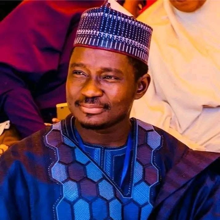 Politically MHR <a href="/KabiruAmadu_MP/">Hon. Mai Palace</a>  is my stand.