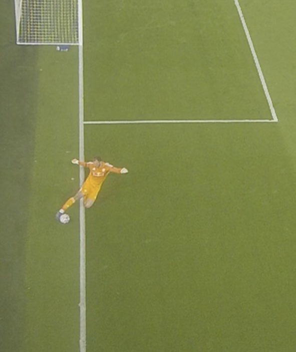 Same official, “play on”