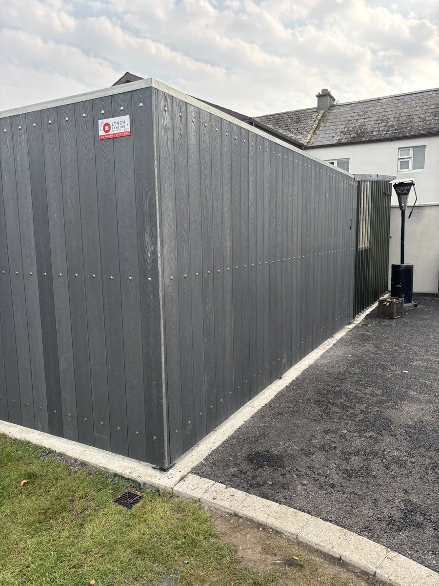 Lynch Fencing tweet media