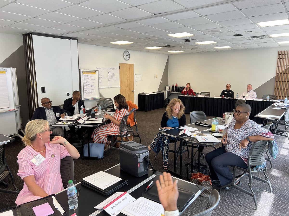 nicd_state_leg's tweet photo. We were glad to be back in Georgia with legislators participating in this year's GLLI sessions! Facilitators led freshman legislators in the Building Trust Through Civil Discourse workshop. Then, freshmen and experienced legislators each participated in negotiation exercises. https://t.co/rb5eNuBBtc
